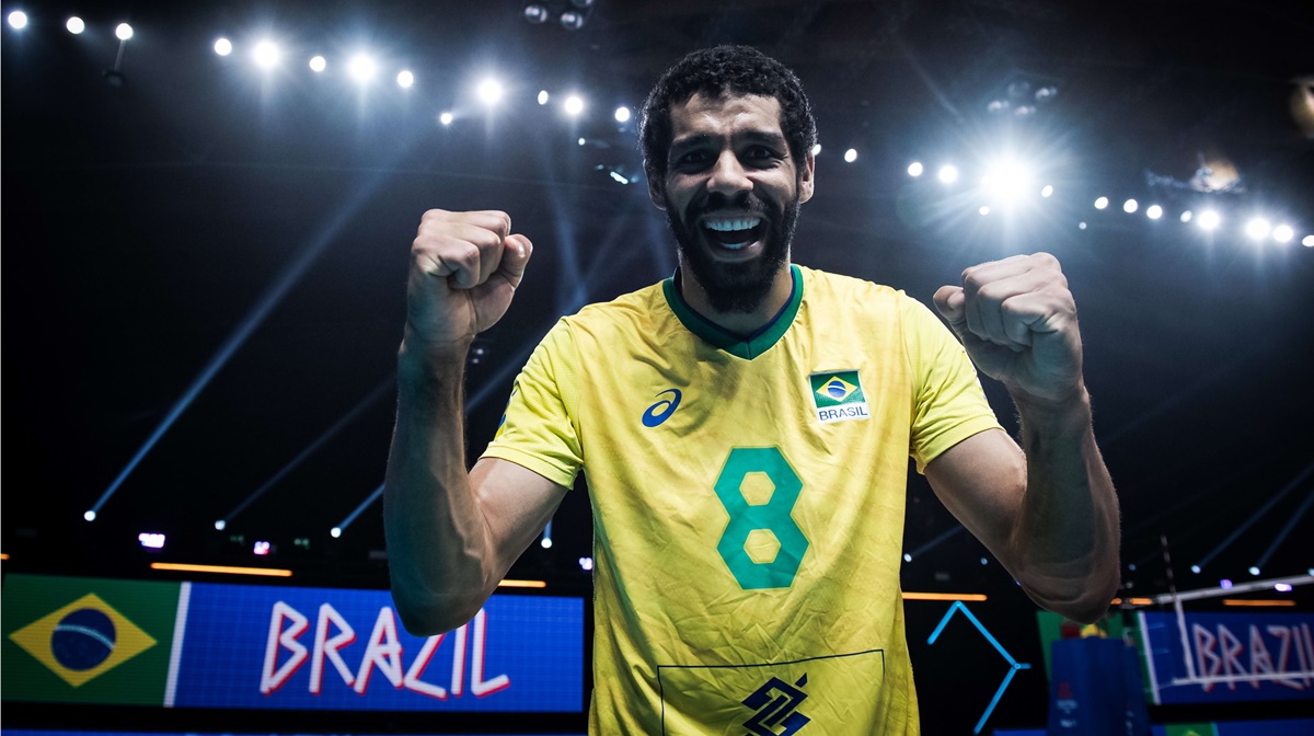 Wallace comemora vitória na Super Liga de Vôlei