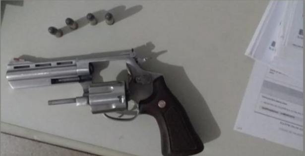 Apreendido adolescente por matar rival após localizá-lo com pedra de crack em Trindade