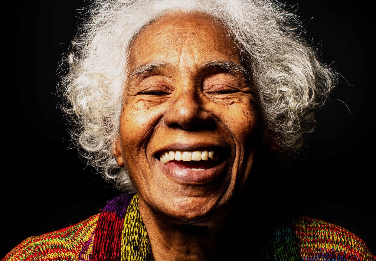 Cátia de França também se apresenta no Palco Virtual da semana