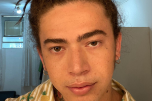 "Amo estar no placo, mas eu já estive nele por quase 10 anos", disse. Whindersson Nunes anuncia pausa na carreira por tempo indeterminado Whindersson Nunes homenageia pais que perderam os filhos