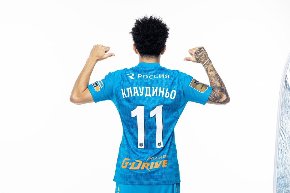 Claudinho no Zenit com a camisa 11
