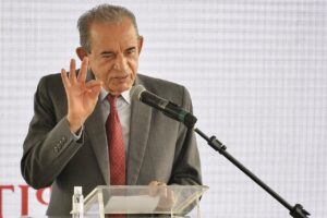 MELHORA: O ex-prefeito Iris Rezende recebe alta da UTI, mas continua internado em um quarto do Hospital Neurológico com quadro regular. (Foto: Jucimar de Sousa/Mais Goiás)