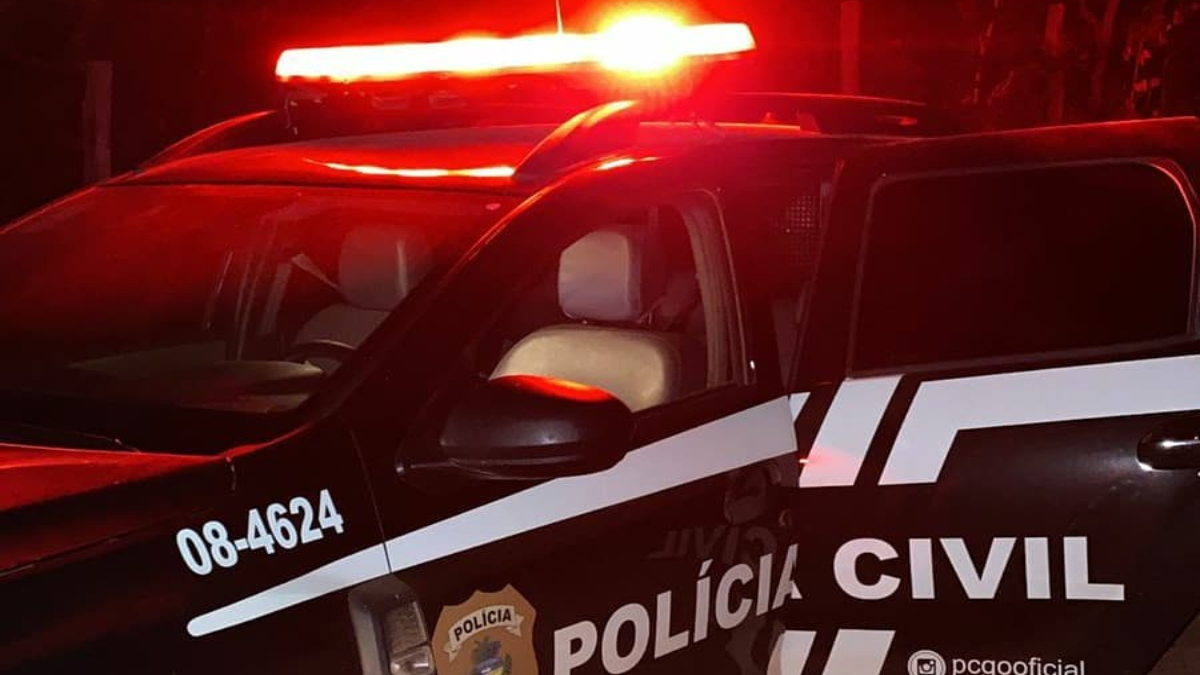 Homem esfaqueia irmãos de desafeto ao não encontrá-lo em casa, em Valparaíso - polícia