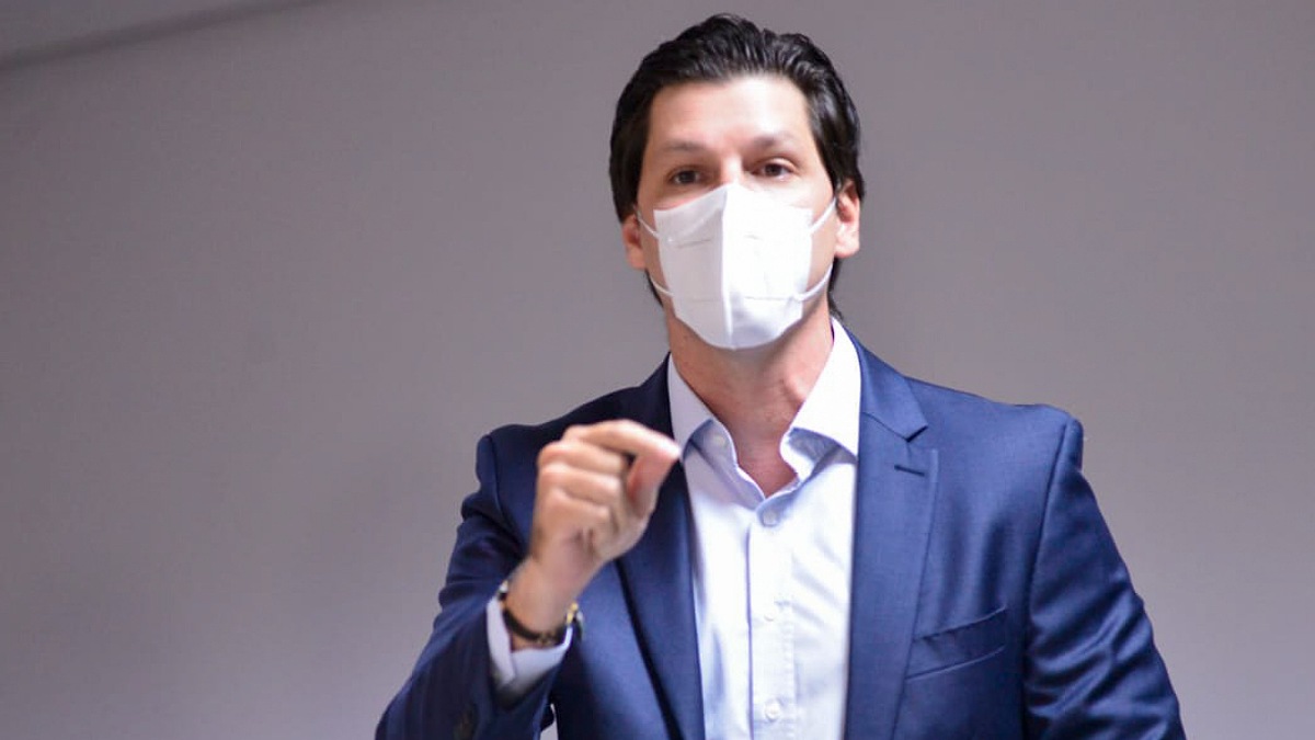 Daniel evita falar sobre vice e diz que cabe a Caiado decidir chapa