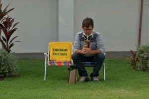 Jarcedi Hahn ficou um mês no gramado esperando a esposa internada com Covid