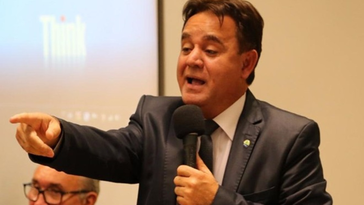 Executiva do Patriota destitui o presidente nacional Adilson Batista