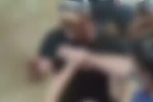 Vídeo mostra PM agredindo homossexual em distribuidora de bebidas em Goiânia