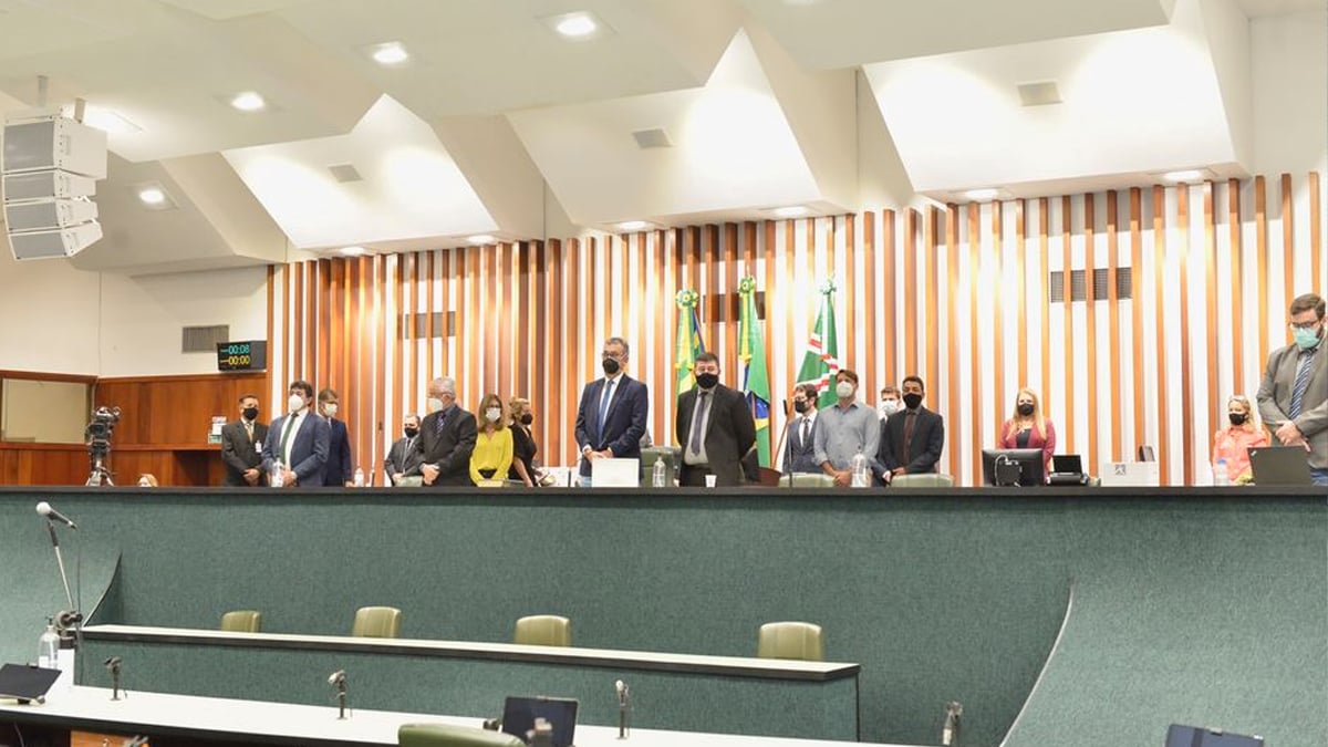 Texto do governo que muda denominações de escolas é aprovado definitivamente