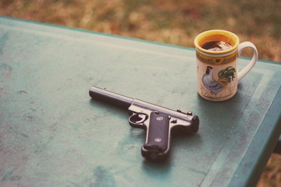 Arma de fogo provocou 51% da mortes violentas de mulheres em 20 anos (Foto: Pexels)