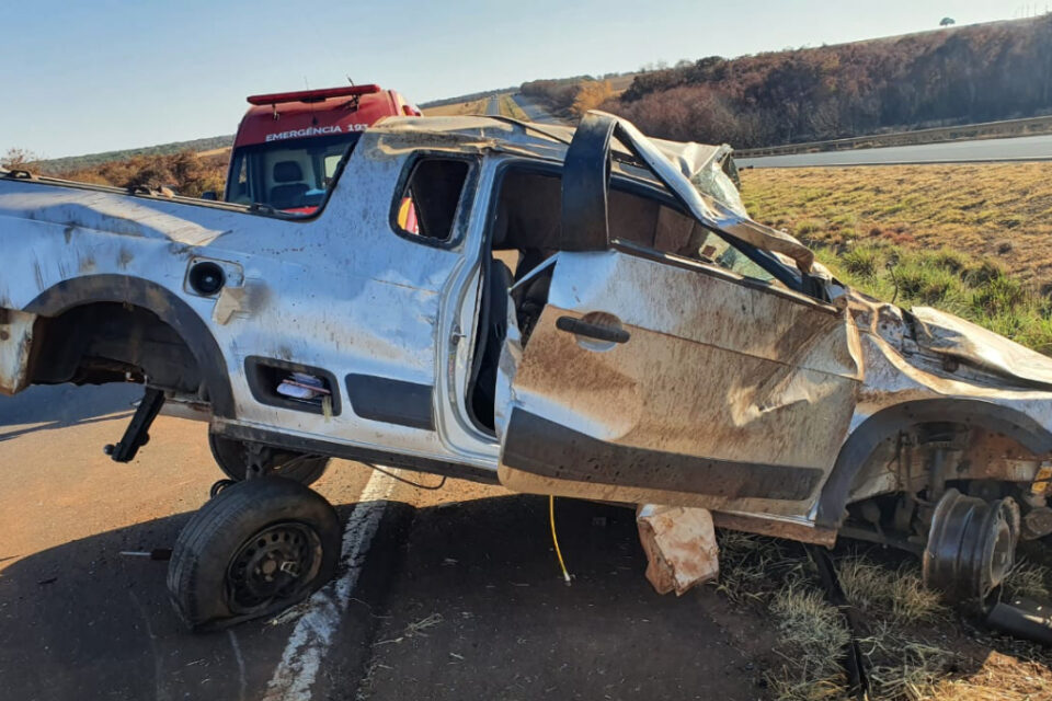 Foto ilustra: Capotamento mata casal na BR-060, em Jataí: motorista estava sem cinto