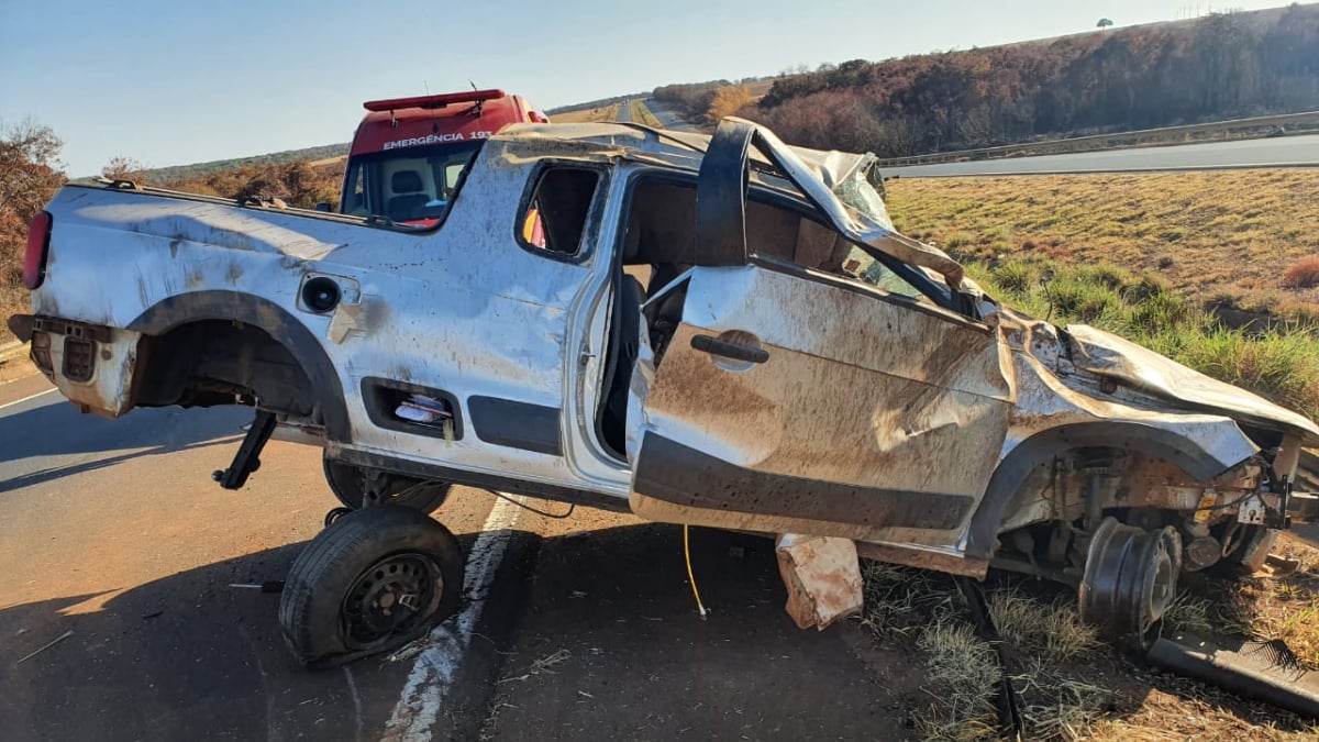Foto ilustra: Capotamento mata casal na BR-060, em Jataí: motorista estava sem cinto