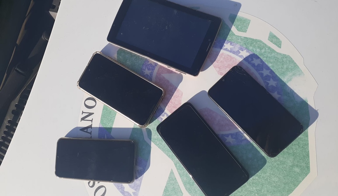 Presos suspeitos de roubar dono de padaria enquanto ele abria o estabelecimento, em Goiânia (Foto: Divulgação/PM)