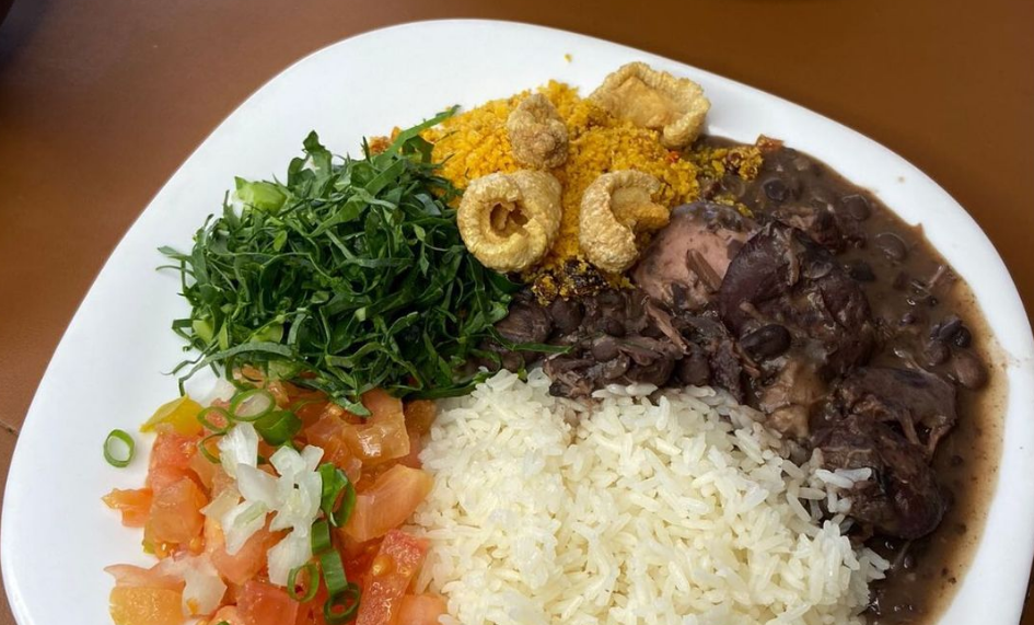 Frango Rei é opção para pedir comida em Aparecida de Goiânia