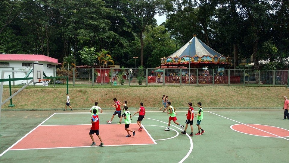 Espaço externo do Mutirama é alvo de disputa entre projeto esportivo e camelôs - Foto: reprodução CENG/ Facebook
