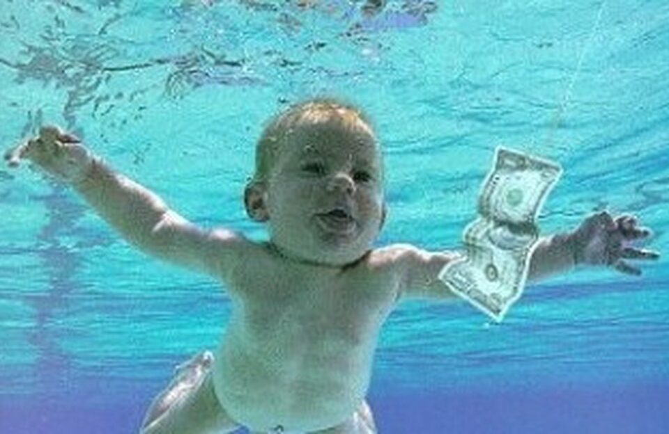 Bebê da capa do disco do Nirvana processa banda ao acusá-la de exploração sexual