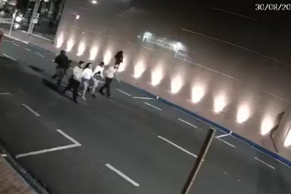Roubo em Araçatuba custou R$ 600 mil, diz polícia Araçatuba: Ferido confundiu explosivo com celular e quase perdeu dedos