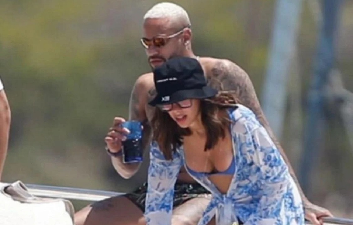 Neymar surge com 'nova Bruna', e internautas comparam a Marquezine