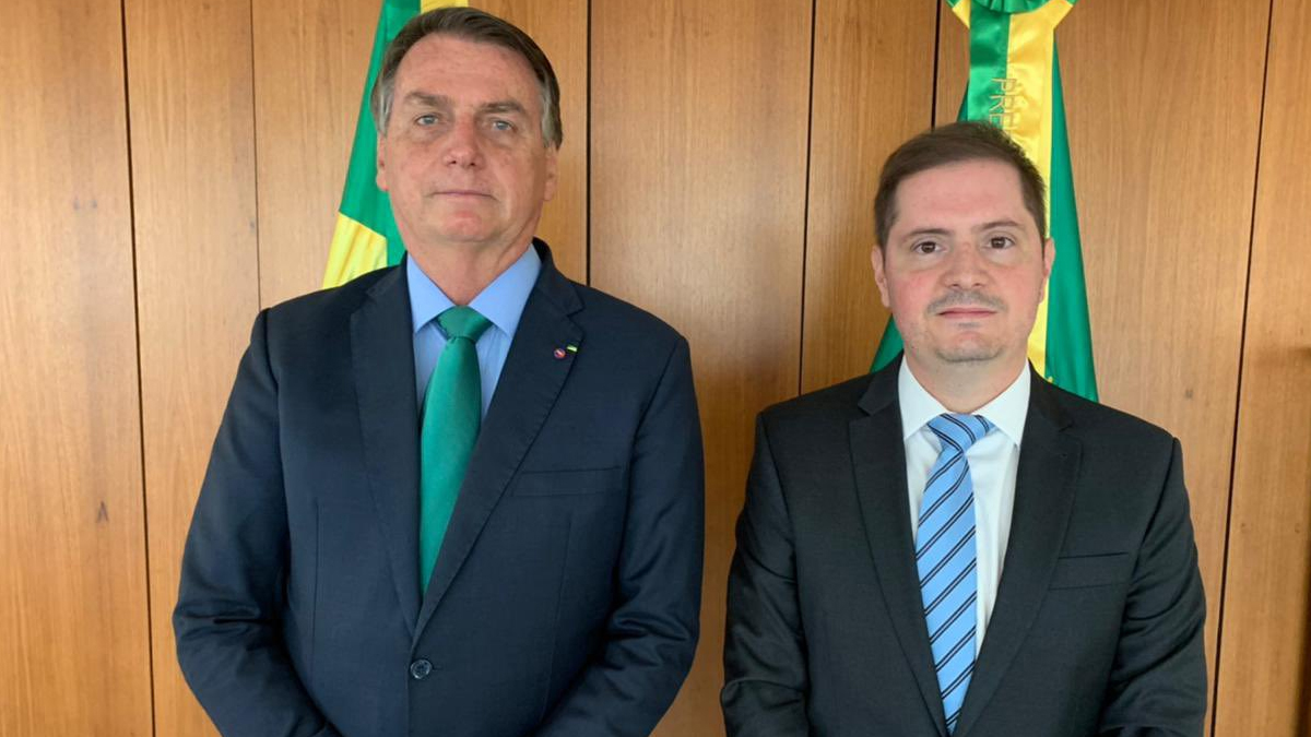 Bolsonaro indica secretário Bruno Bianco para Advogado-Geral da União