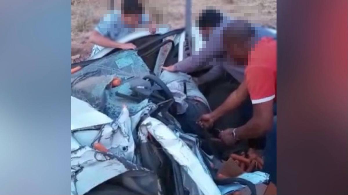 Carreta desgovernada colide contra 3 veículos e mata um motorista na BR-020