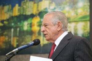 Iris mexeu pés e mãos em teste hospitalar. Filha diz que resultado é bom sinal contra risco de sequelas por AVC (Foto: Divulgação/Prefeitura de Goiânia)