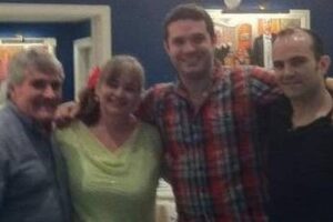 Homem vê irmão e pais que recusaram vacina morrerem em Portugal