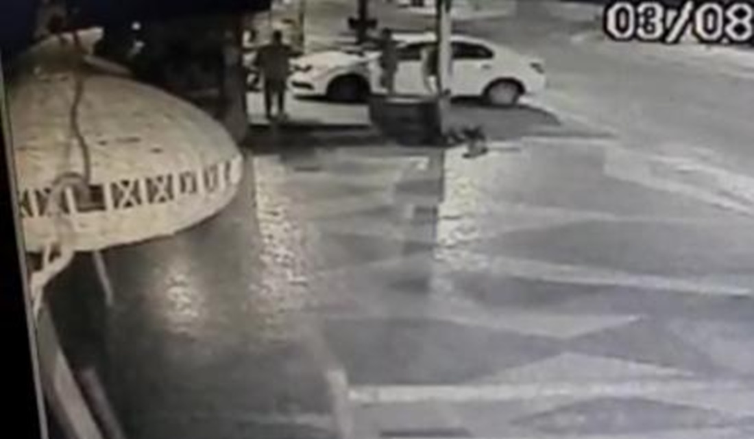 Presos suspeitos de roubar dono de padaria enquanto ele abria o estabelecimento, em Goiânia (Foto: Divulgação/PM)