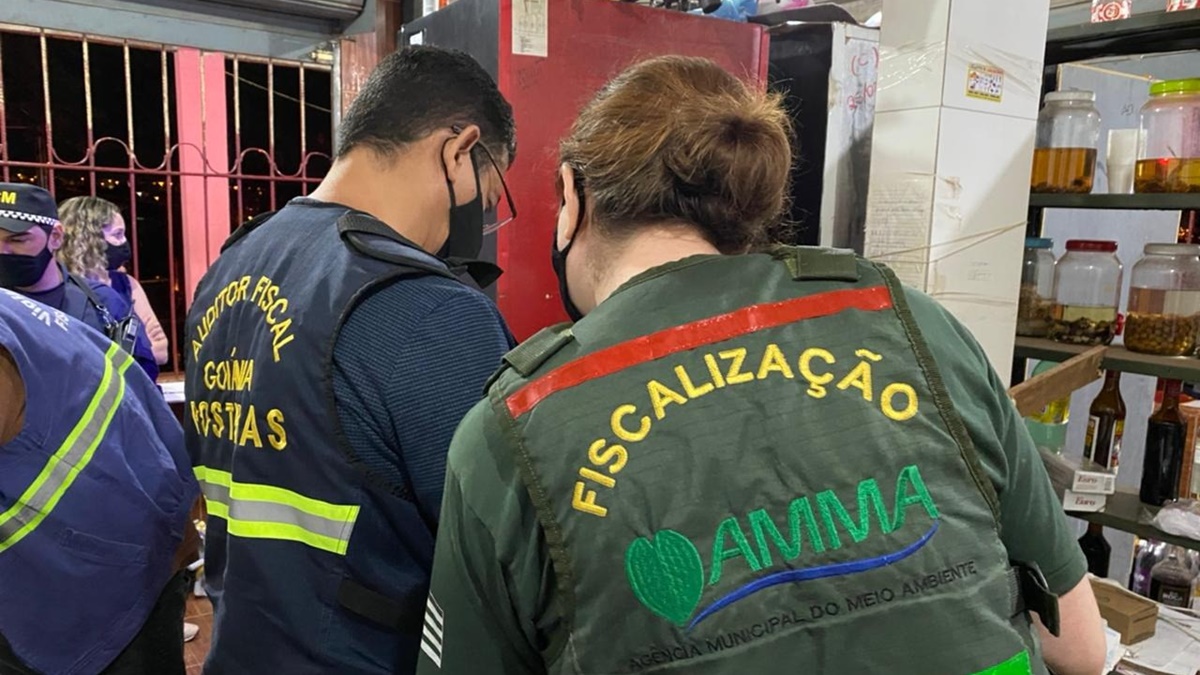 Fiscais de Goiânia autuam 8 estabelecimentos com irregularidades