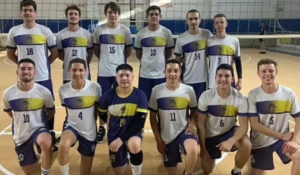 Time amador de vôlei Curitibanos