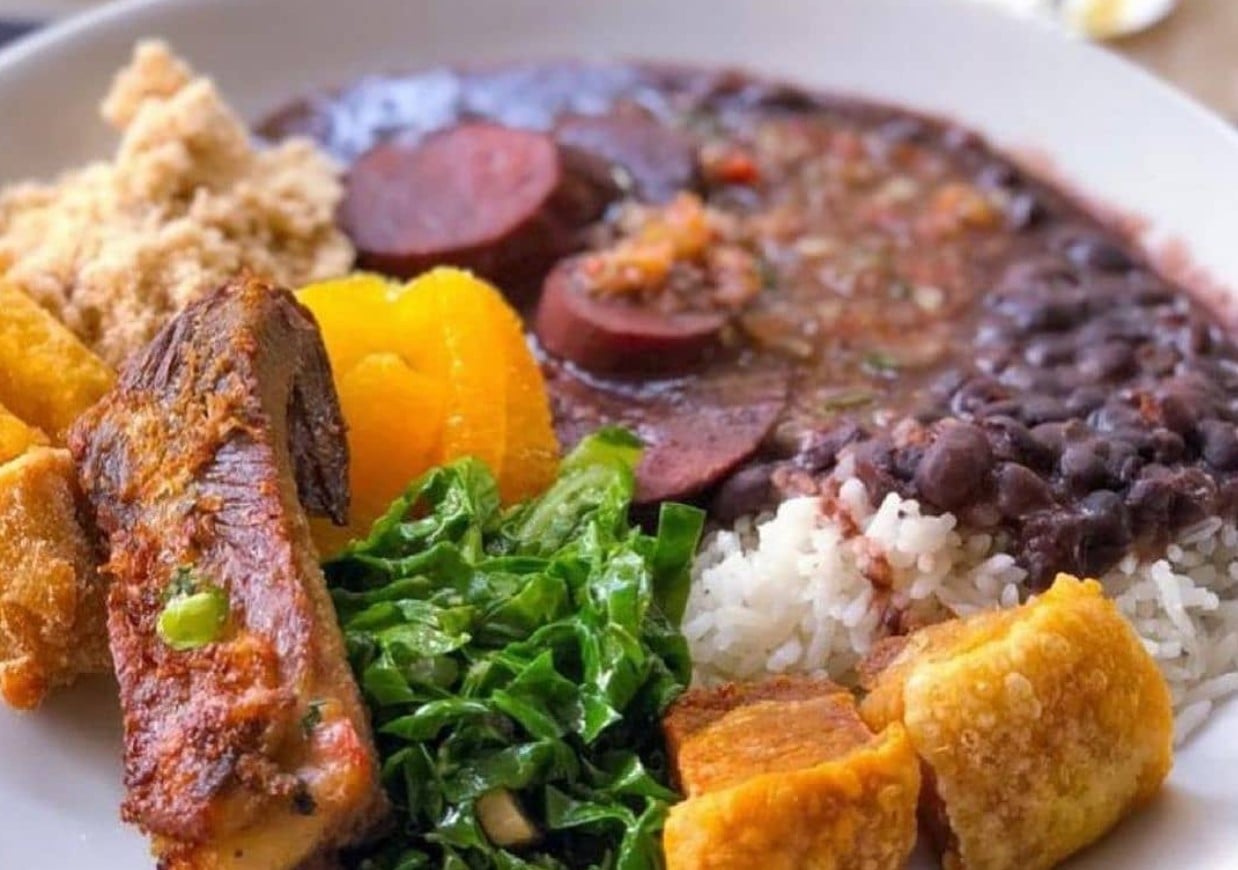 Panela Santa é opção para comer feijoada em Aparecida de Goiânia