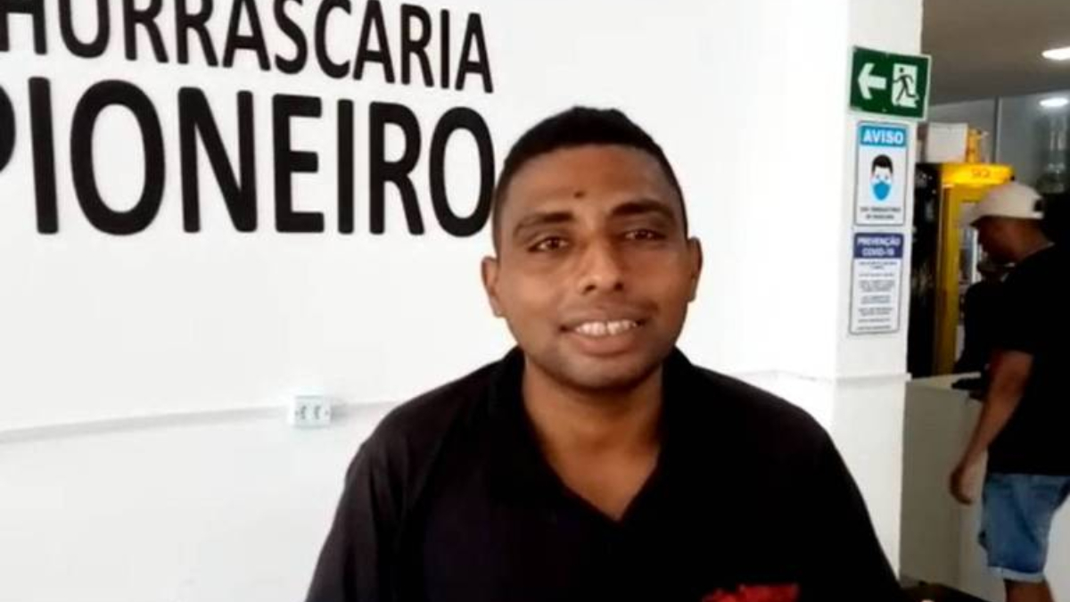 Cliente esquece mochila com R$ 240 mil em restaurante e garçom a devolve