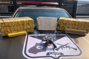 Após confronto, PM apreende 100 quilos de maconha pura (Fotos: Polícia Militar)