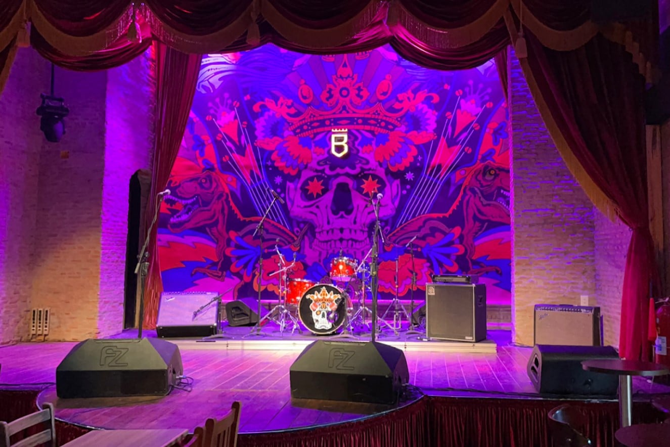 Palco do Bolshoi Pub, um dos pubs em Goiânia