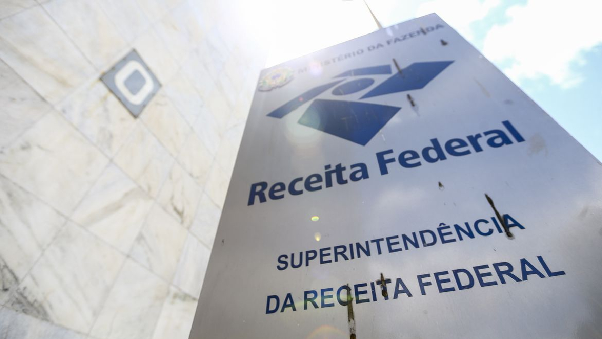 A Receita Federal paga nesta quinta-feira (30) as restituições do quinto e último lote do Imposto de Renda Pessoa Física (IRPF) 2021