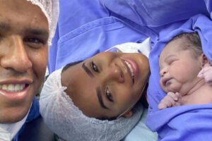 Pastor de Goiânia questionado pela cor da pele do filho registra denúncia por novos ataques