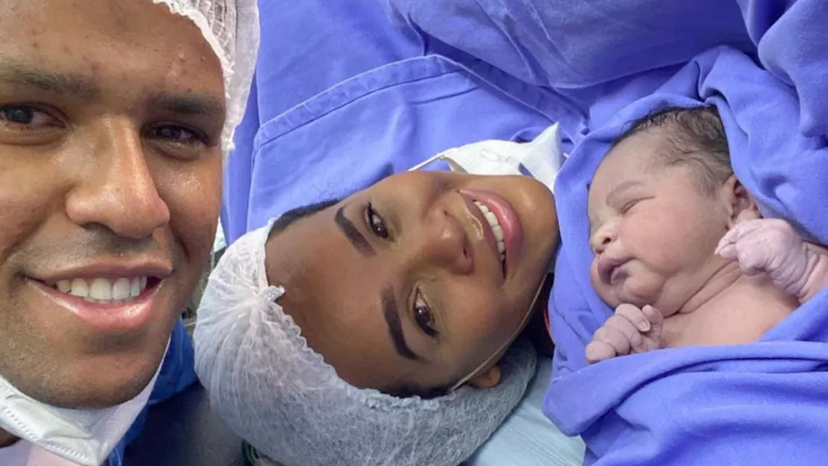 Pastor de Goiânia questionado pela cor da pele do filho registra denúncia por novos ataques