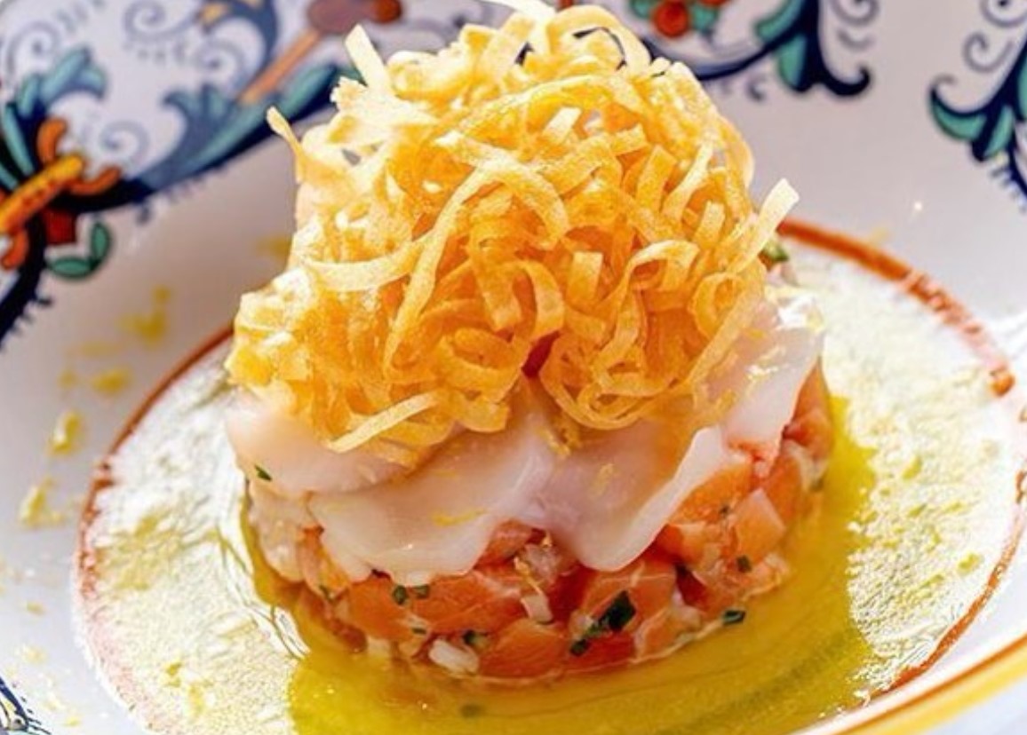 Crudo de salmão e vieiras é opção no Luce, um dos restaurantes italianos em Goiânia