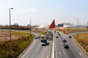 Ato pró-Bolsonaro em Goiânia dura quase duas hora