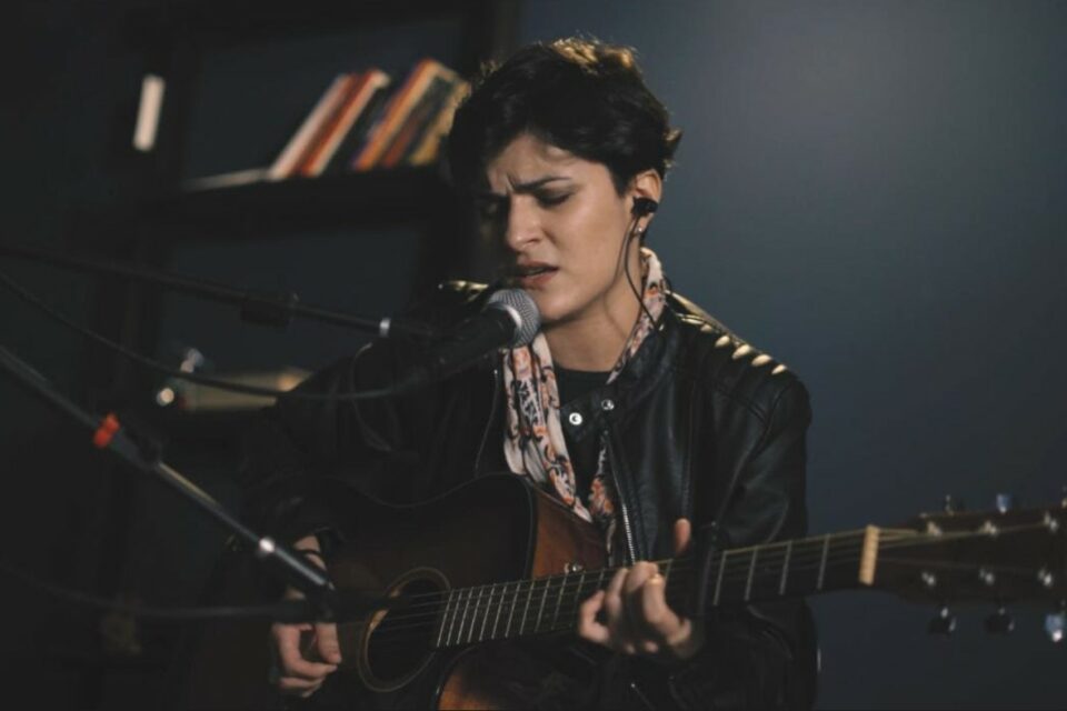 Cantora Ingrid Fraga apresenta show beneficente em Goiânia