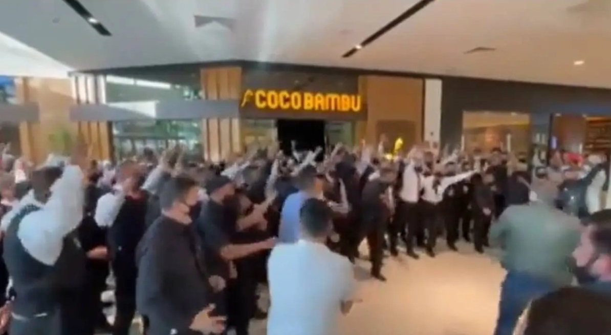 Gritaria em inauguração de Coco Bambu em SP vira meme: vídeo