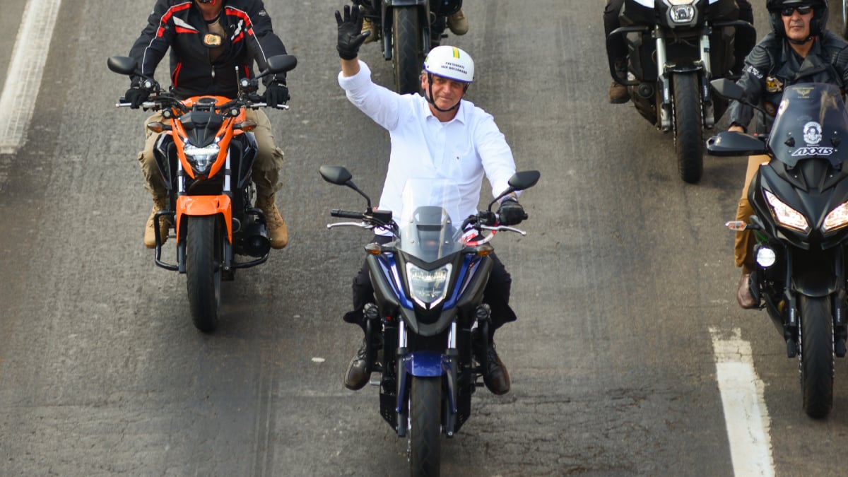 Deputado organiza motociata para Bolsonaro em Goiânia; agenda não está confirmada