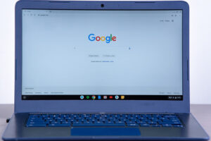 Estudantes de Iporá recebem 300 chromebooks nesta terça