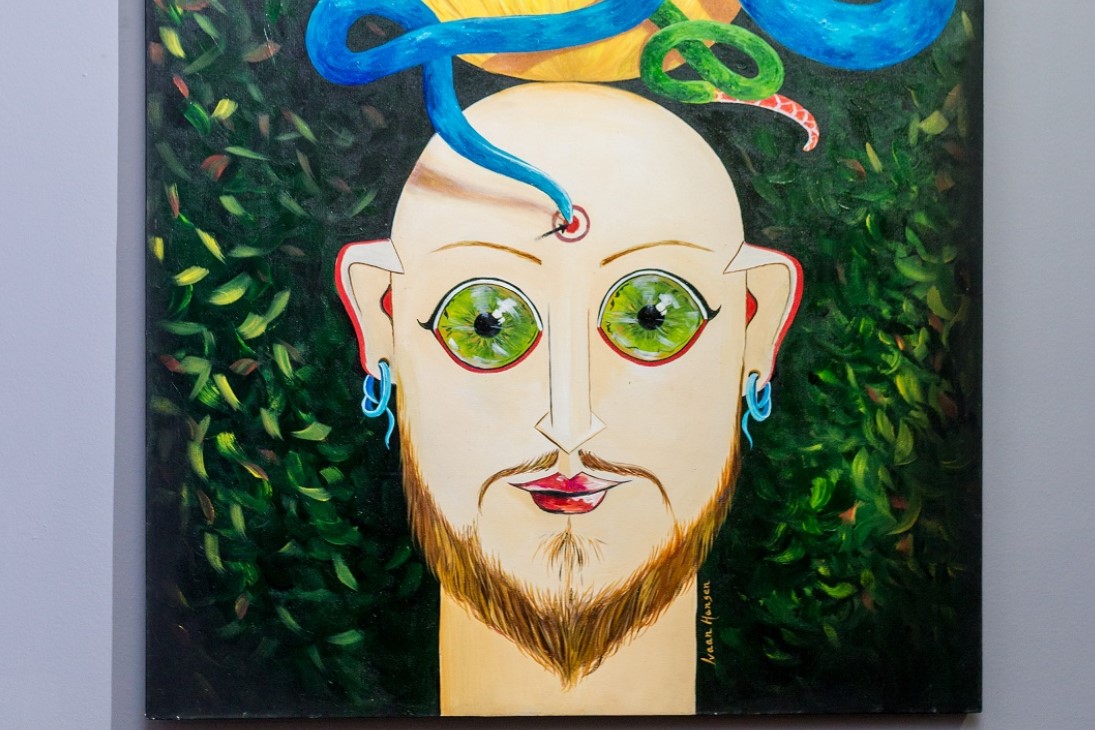 Mostra 'Chippados' entra em seus últimos dias de exposição gratuita em Goiânia