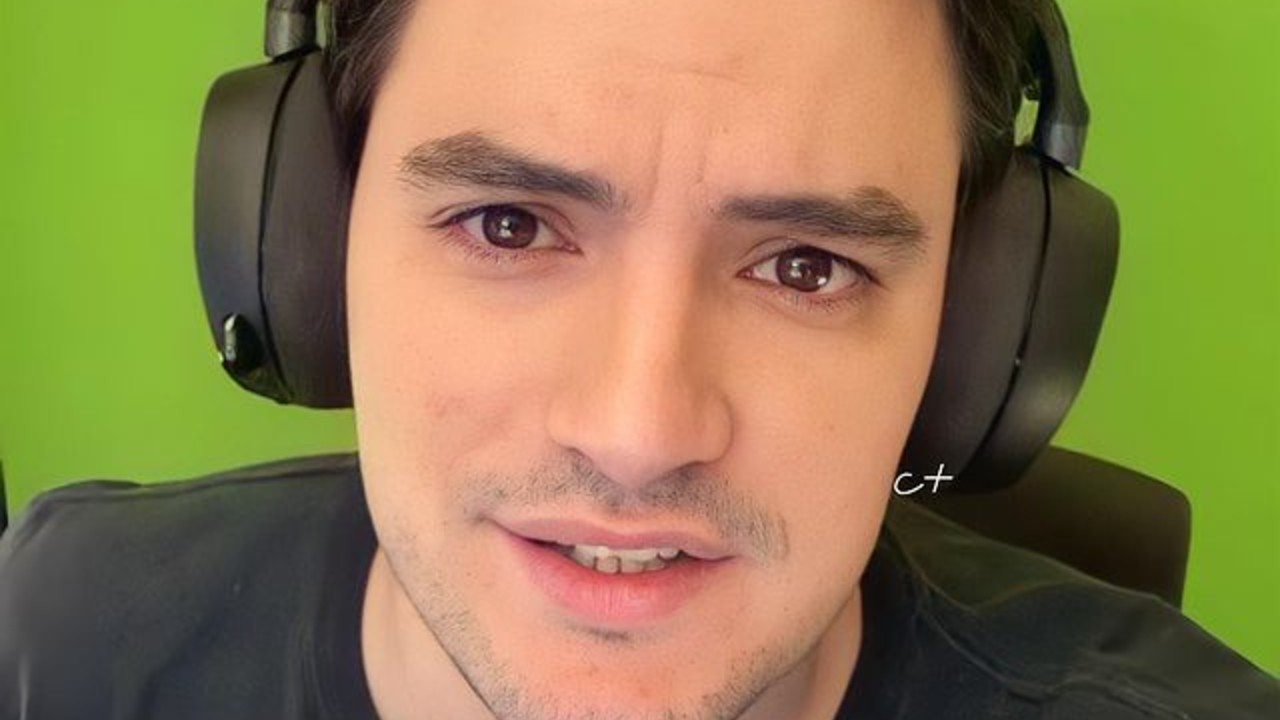 Hashtag #Bisnuncamais apareceu entre as mais utilizadas no Twitter Felipe Neto é atacado por bolsonaristas garoto-propaganda de chocolate