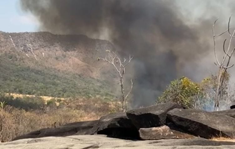 Incêndio se espalha pelo Vale da Lua, na Chapada dos Veadeiros (Foto: Divulgação)