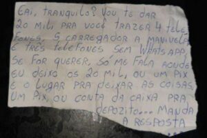 Preso manda bilhete e oferece R$ 20 mil a policial penal em troca de celulares em presídio de Goianira