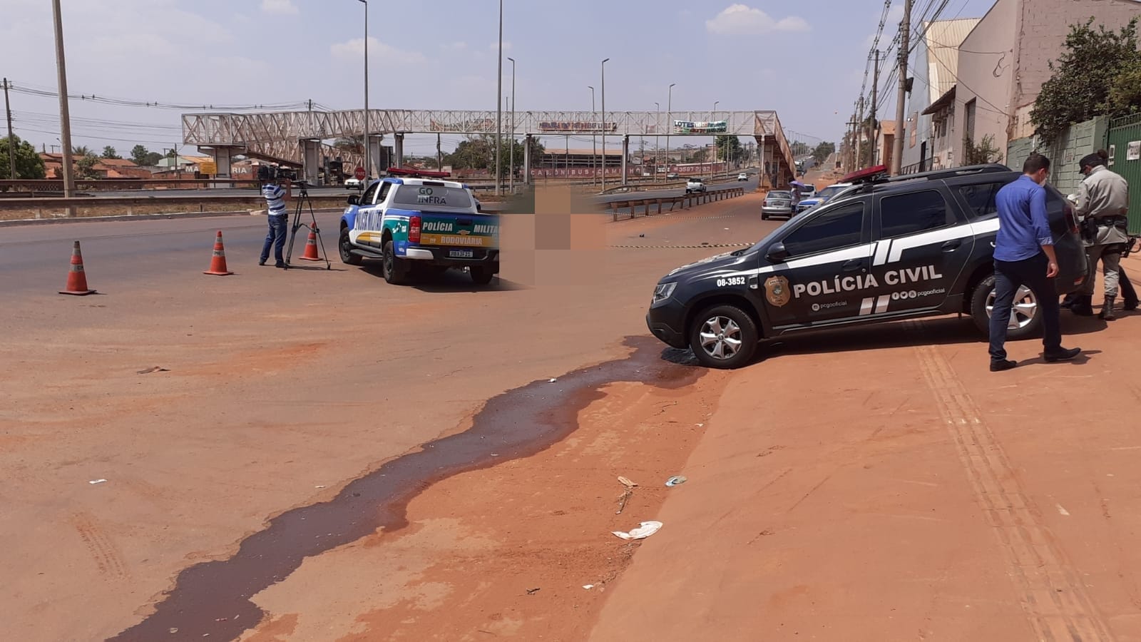 Um motociclista, que não teve o nome revelado, morreu após acidente na GO-060, no Setor Jardim Petrópolis, em Goiânia, neste domingo (12).