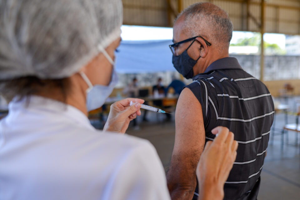 Goiás atinge 30% da população vacinada com as duas doses da vacina da Covid-19