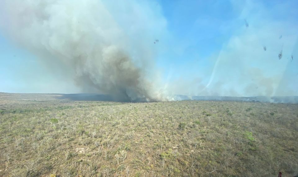 Área consumida por incêndio na Chapada dos Veadeiros aumenta 30% em dois dias