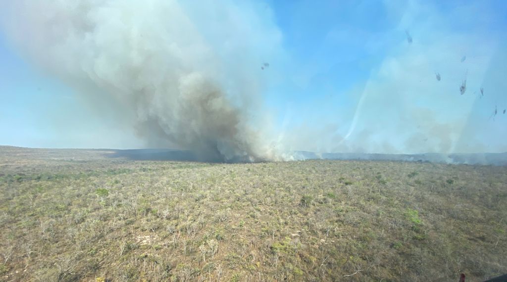 Área consumida por incêndio na Chapada dos Veadeiros aumenta 30% em dois dias