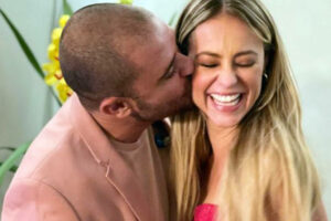 Cantor pensou que fosse trote quando Mumuzinho quis apresentar atriz para ele. Diogo Nogueira não acreditou em encontro com Paolla Oliveira